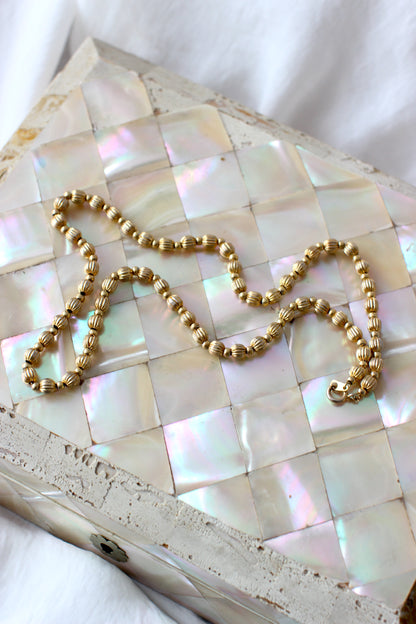 Vintage Chic 1980s golden pearl necklace