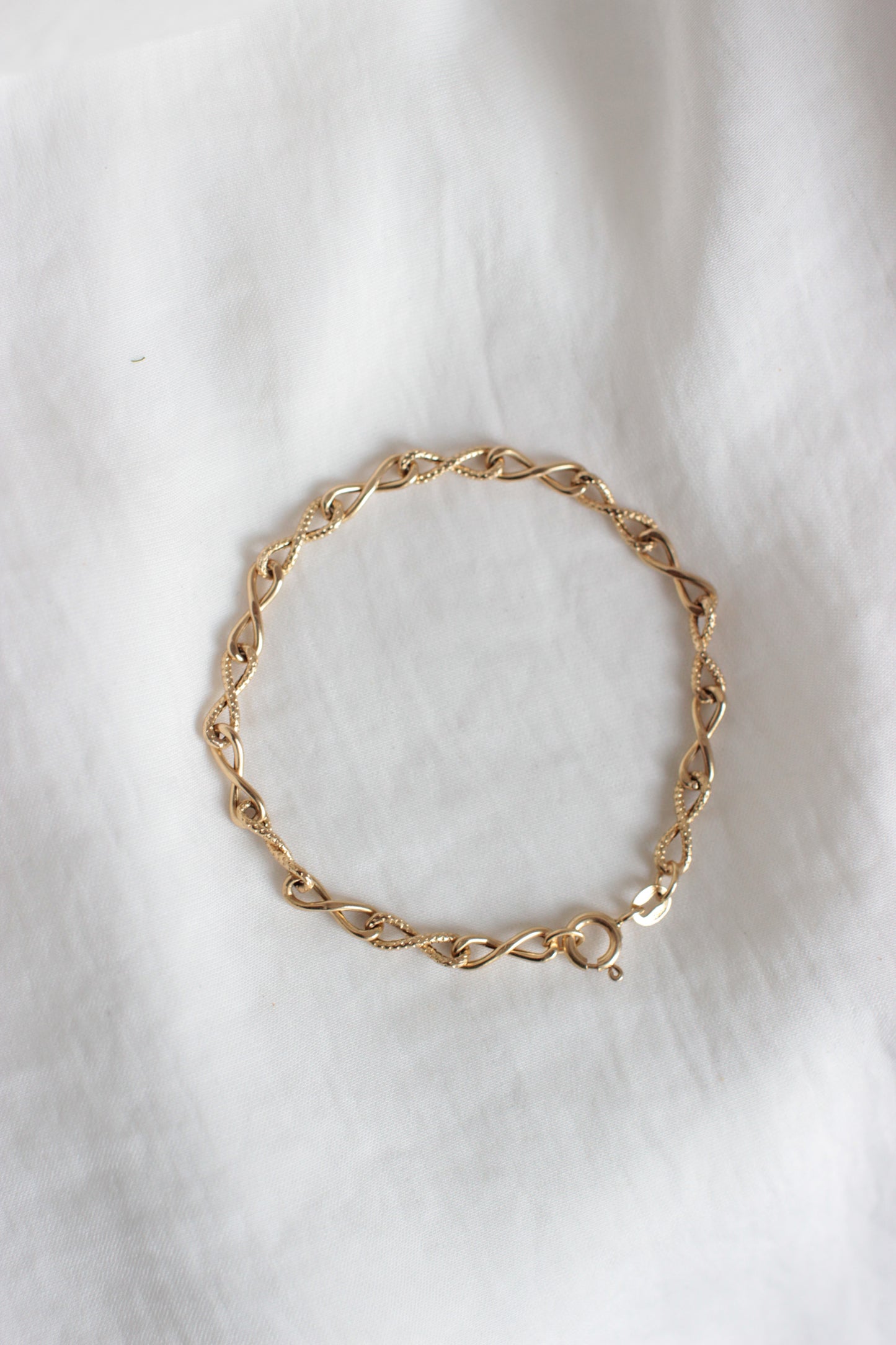 18K Solid Gold "Infinite Link" Chain Bracelet