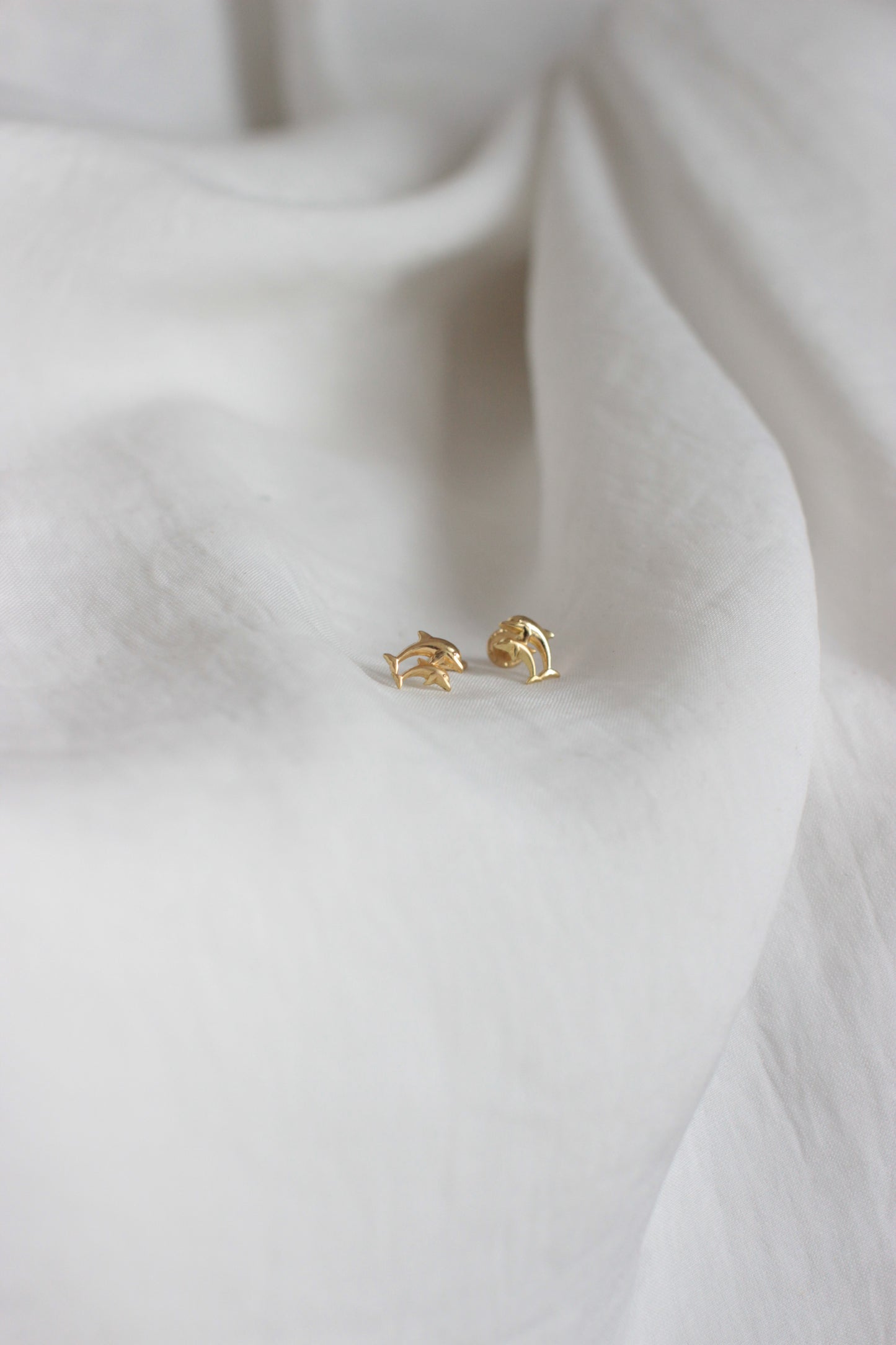 1990's ! 18k Gold Mini Vintage Dolphin Earrings