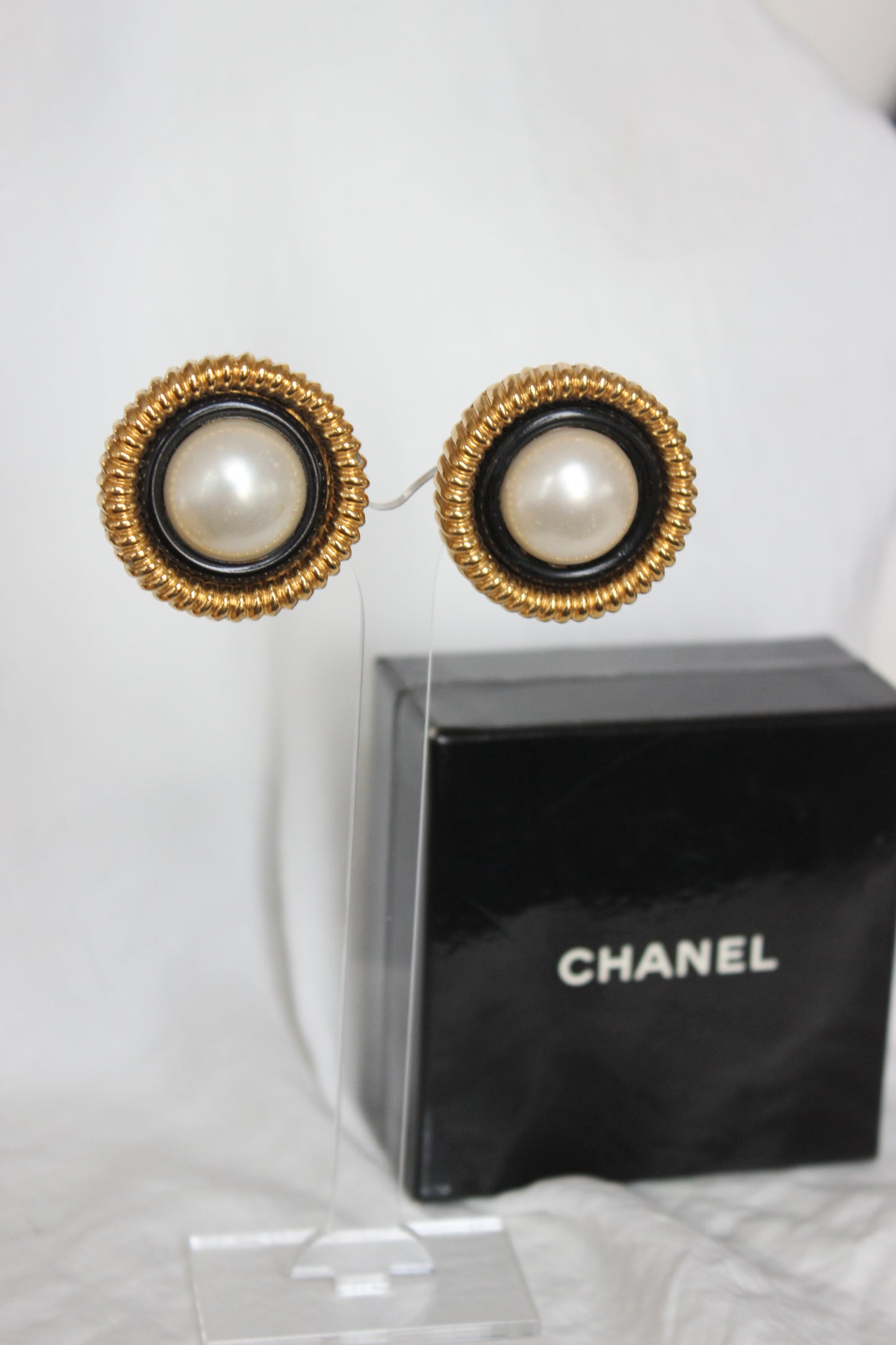 Vintage 1960s CHANEL Clip-On Earrings – Gold, Black & Faux Pearl