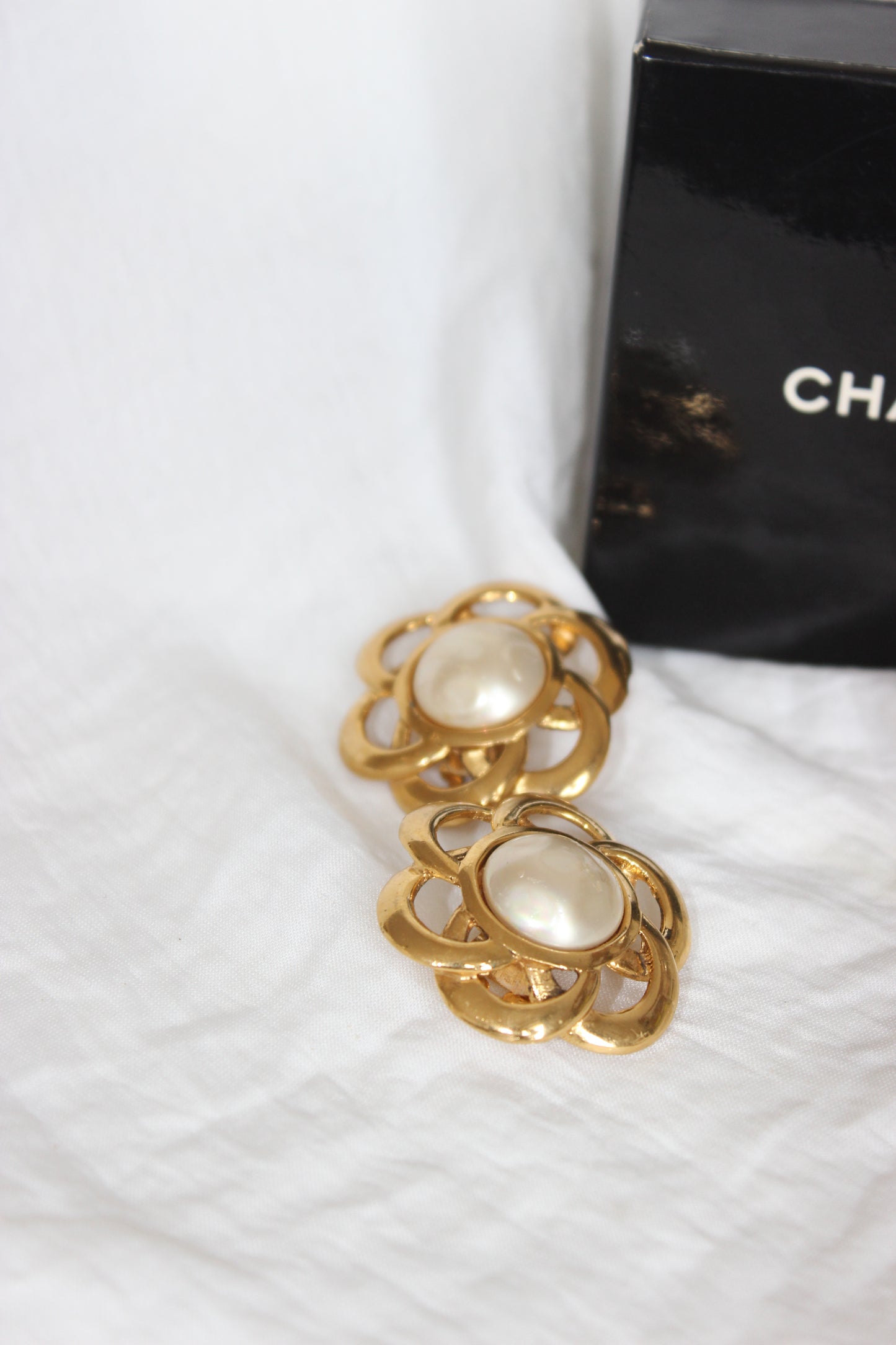 1980 CHANEL Camellia Clip-On Earrings – Gold & Faux Pearl, Vintage with Box