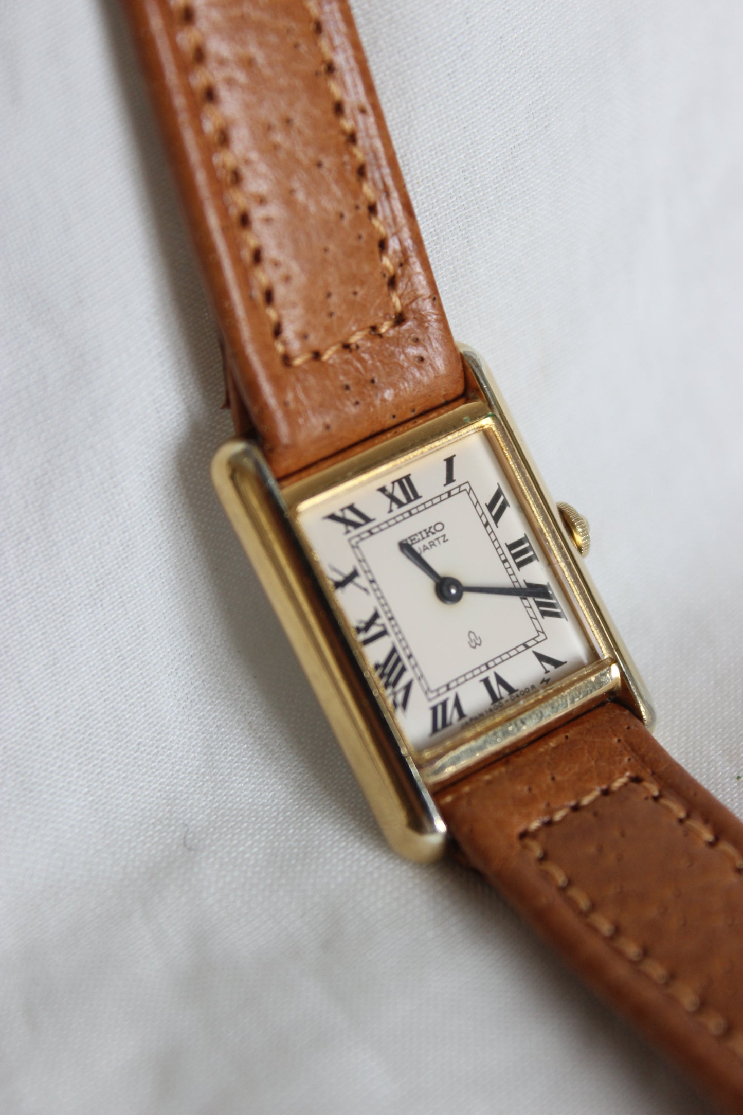 1970's Seiko Tank Mini – Roman Dial & Champagne Gold Bezel