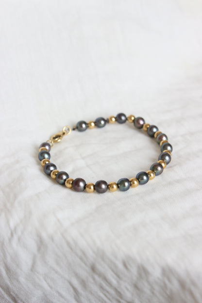 18k Gold & Tahitian Pearl Bracelet from the 70s