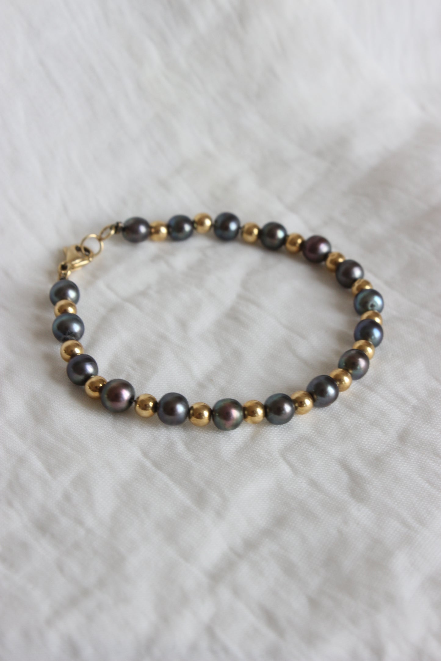 18k Gold & Tahitian Pearl Bracelet from the 70s