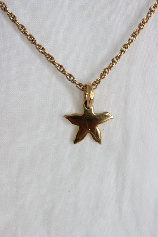 18k Gold Starfish Pendant with Exquisite 90s Detailing