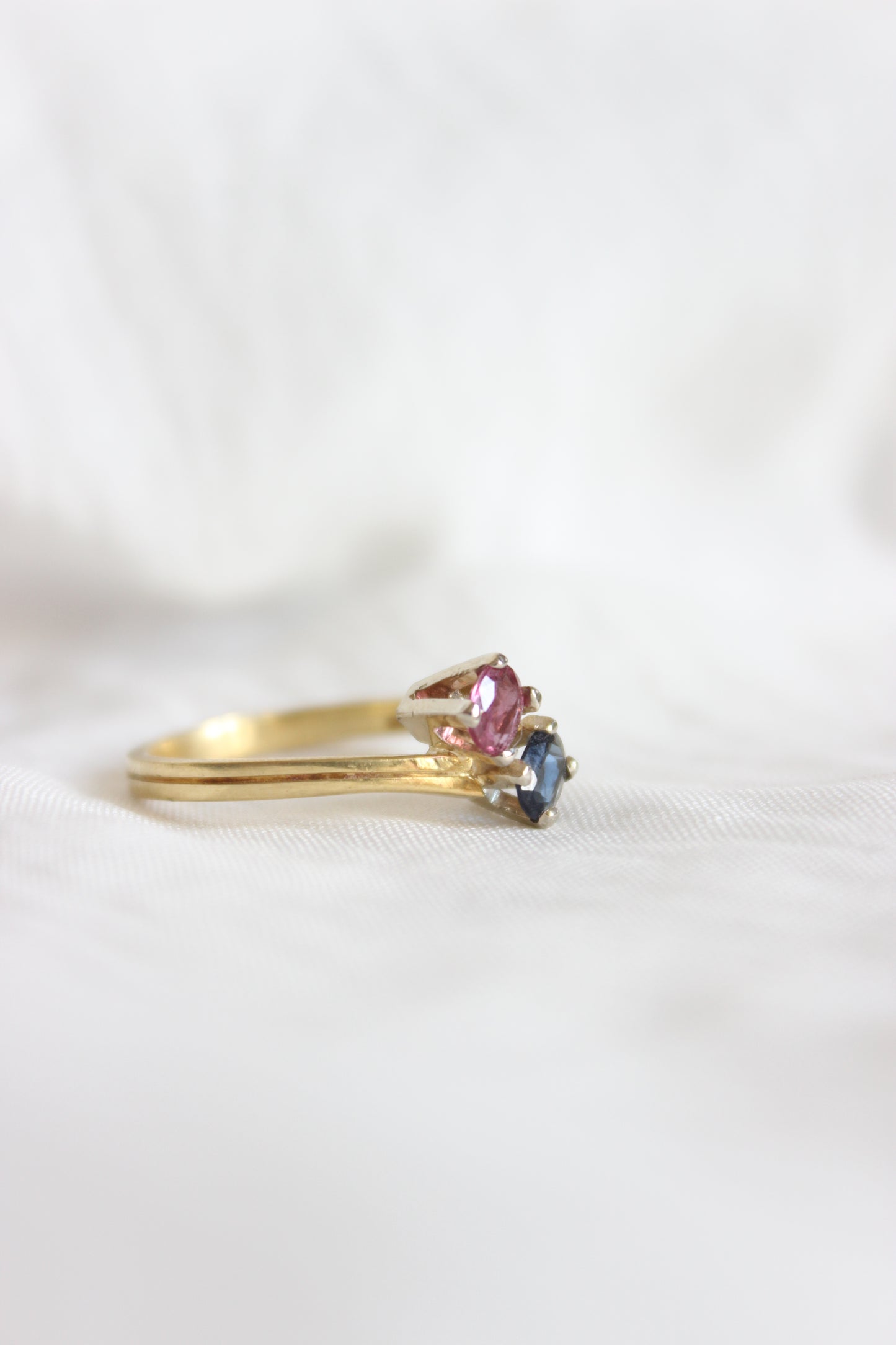 "Toi et Moi" Ring – Pink & Blue Sapphire Duo in 18k White Gold