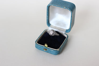 Art Deco 1930s Ring – 18k Gold & Platinum – ~0.60ct Central Diamond (F/VS1) + Accents