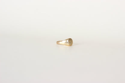 1980s Hand-Engraved "V" Signet Ring in 18k Gold