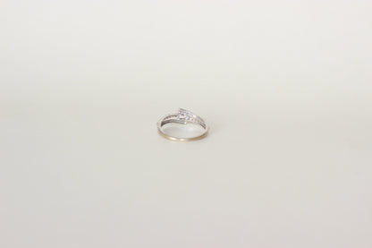 1990s White Gold Ring with Natural Zirconiums