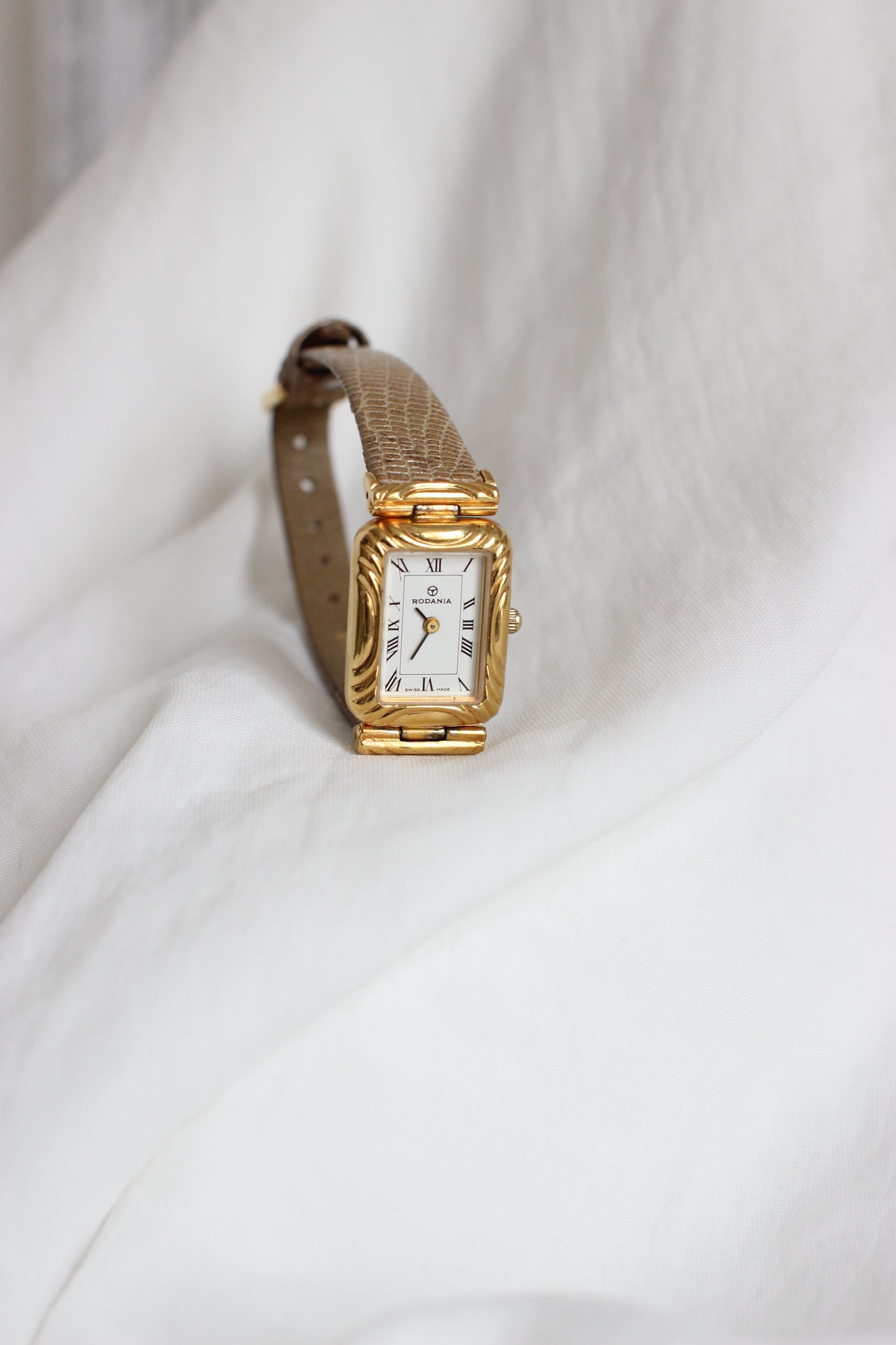 Vintage Rodania Quartz Watch with Romantic Arabesque Dial – 1980s/90s