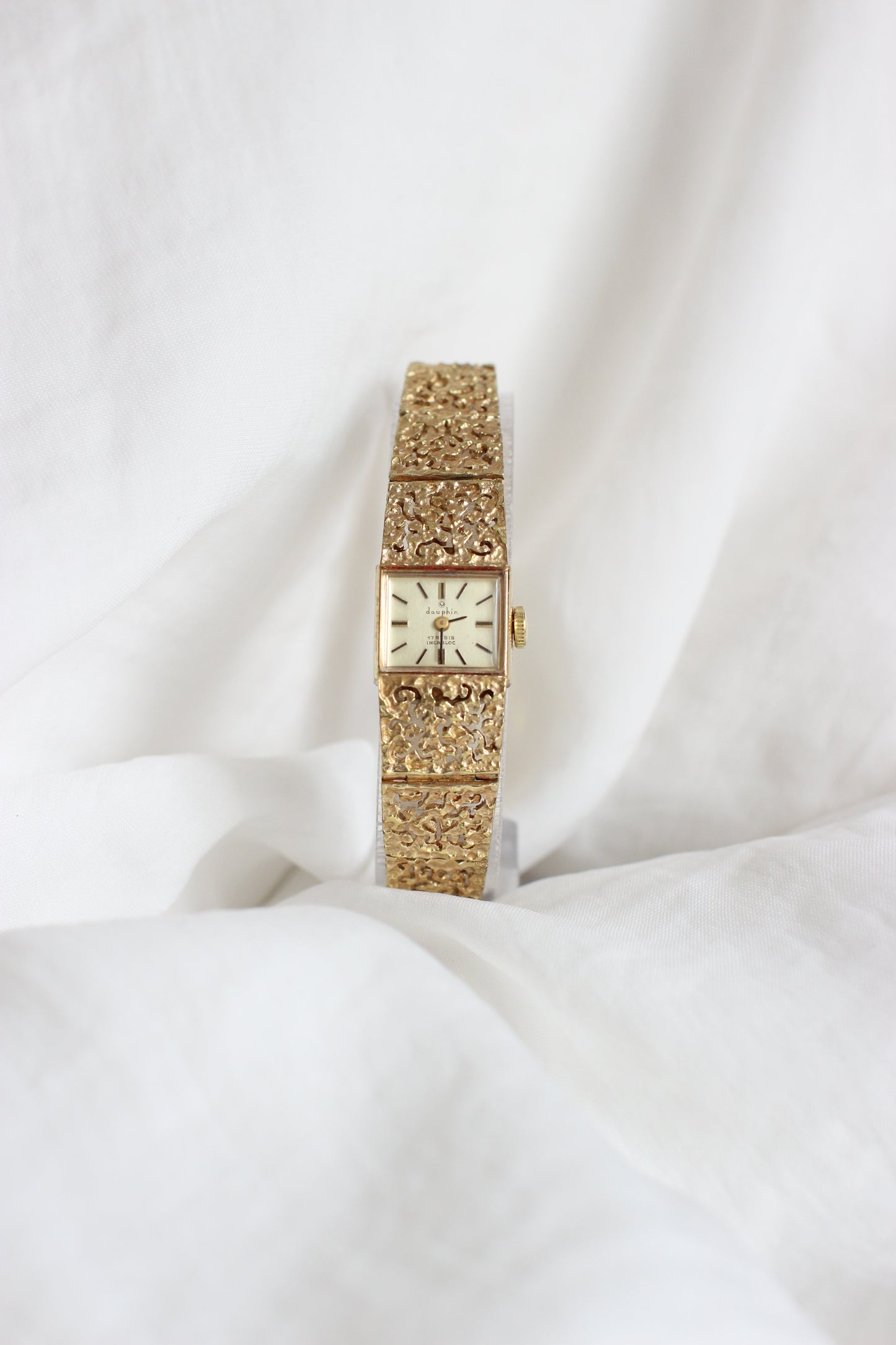 Vintage Dauphin Mechanical Watch – 1960s Lace-Style Mesh