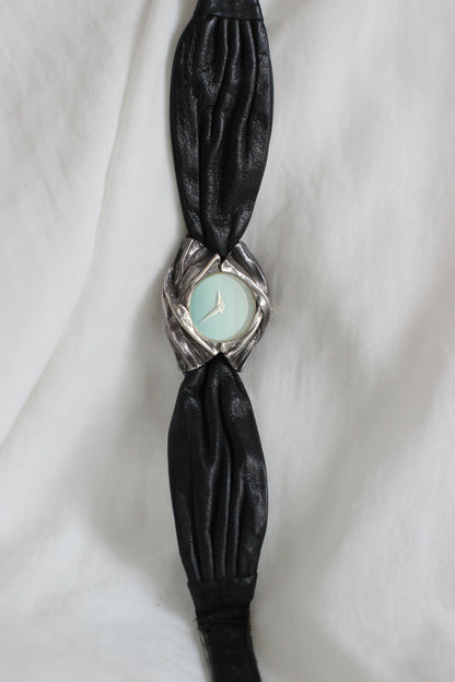 Exceptional 1980s Draped-Effect Watch with Malachite Dial – Butterfly Leather Strap