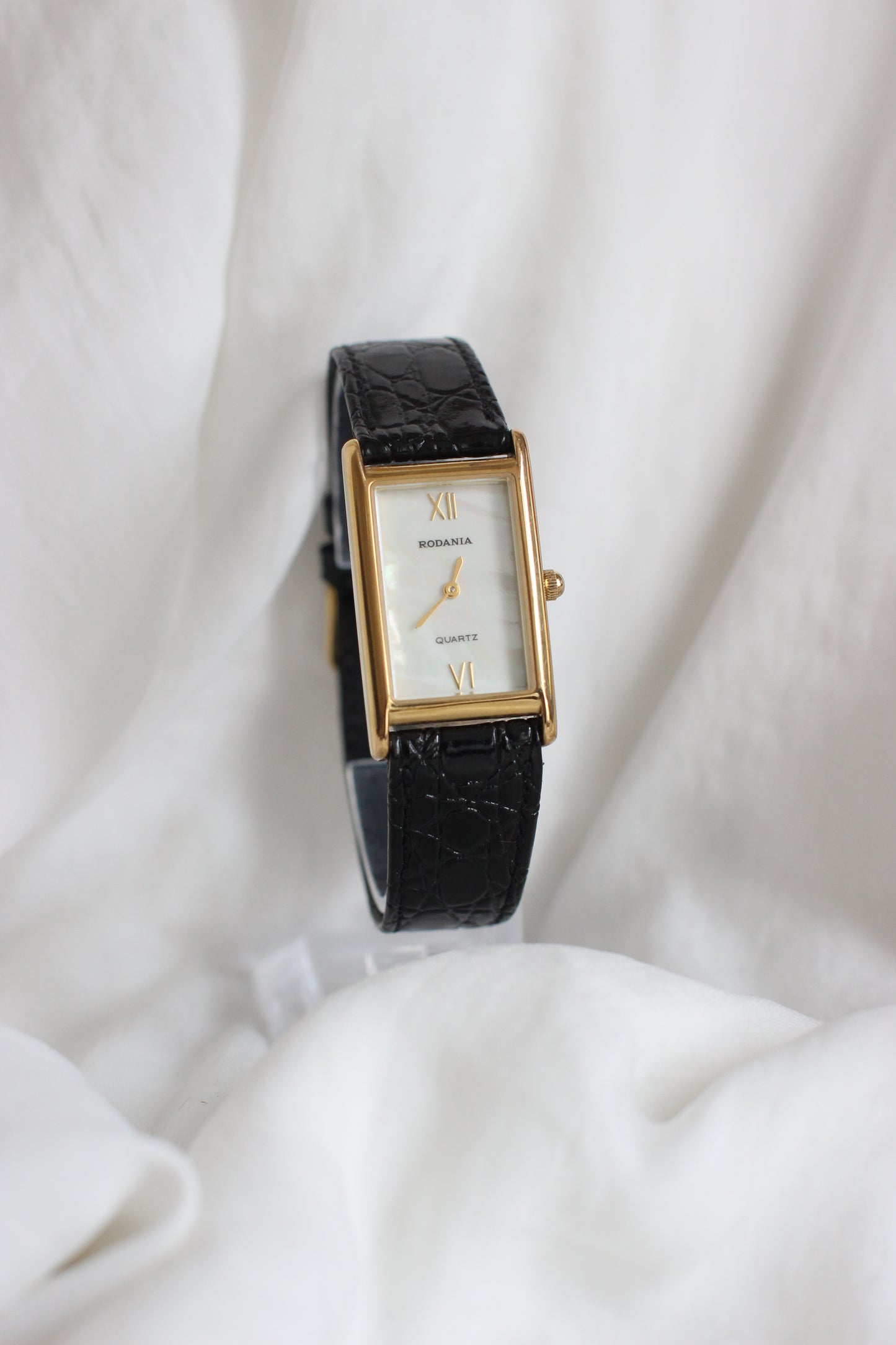 Vintage Rodania Tank Américaine Watch – Mother-of-Pearl Dial, Black Leather Strap