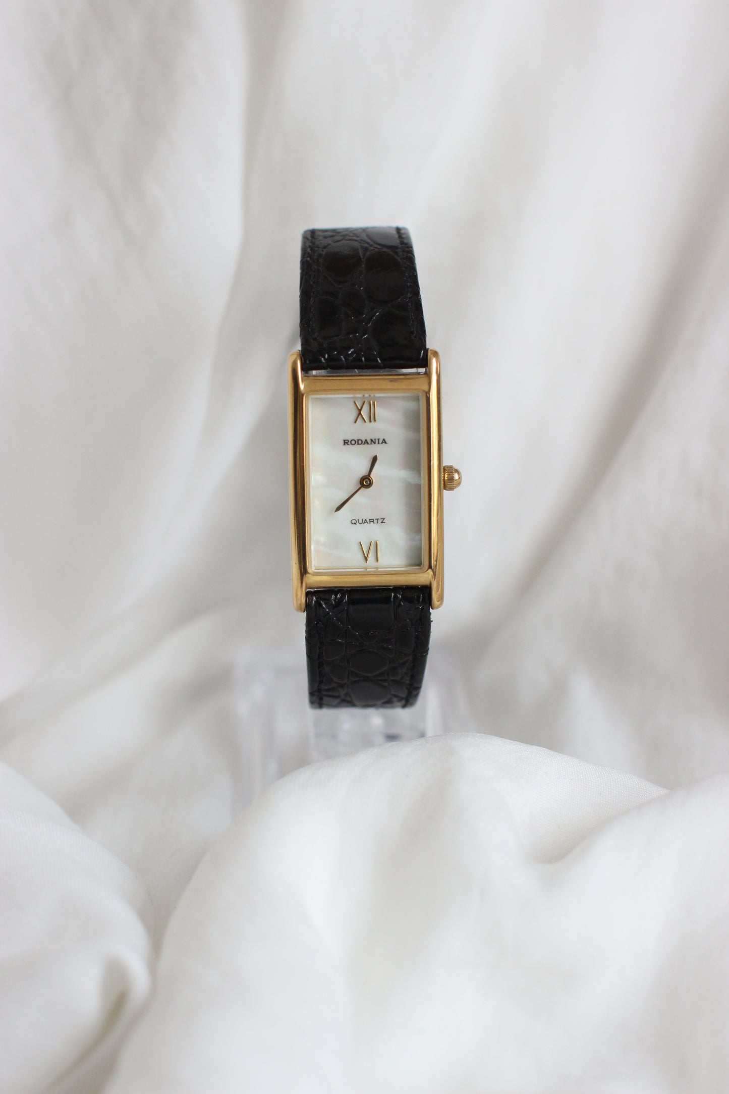 Vintage Rodania Tank Américaine Watch – Mother-of-Pearl Dial, Black Leather Strap
