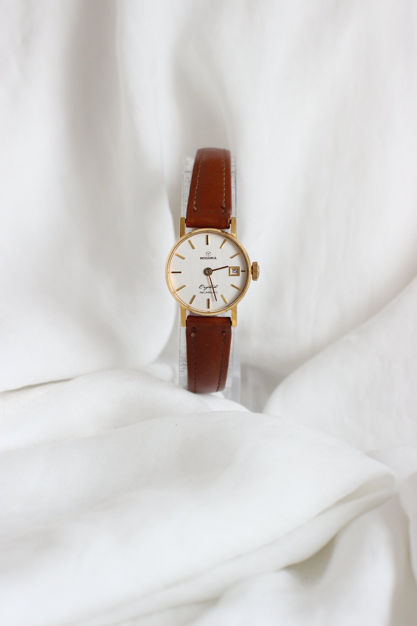 Rodania 1980s Quartz Watch – Cognac Leather Strap & Beige-Gold Dial